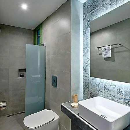 The Water 4*