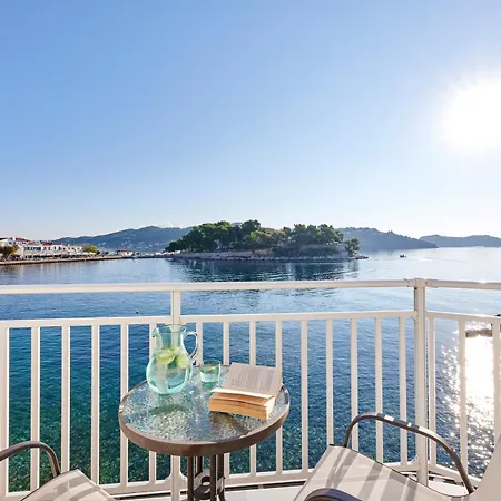 The Water Hotel apartamentowy 4*