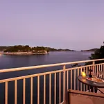Lägenhetshotell The Water 4*
